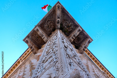 Foto Palazzo dei Diamanti