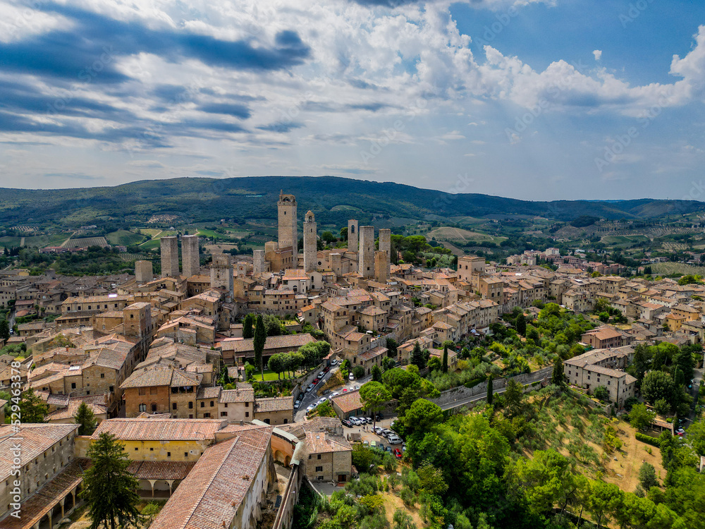 San Gimignano - Italie - Toscane - la Ville aux Mille Tours est un petit village médiéval fortifié