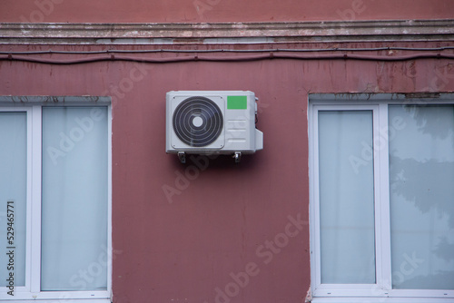 Outdoor air conditioner for your home