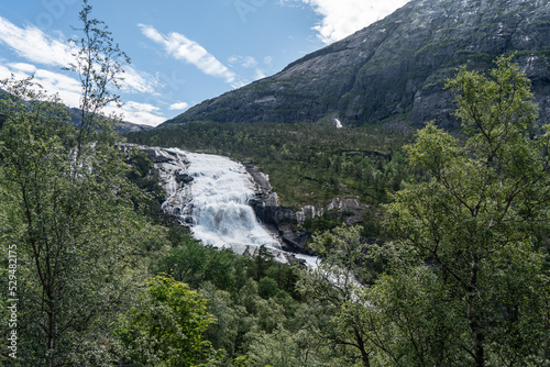 Wasserfall Nyastølfossen im Husedalen bei Kinsarvik, Norwegen