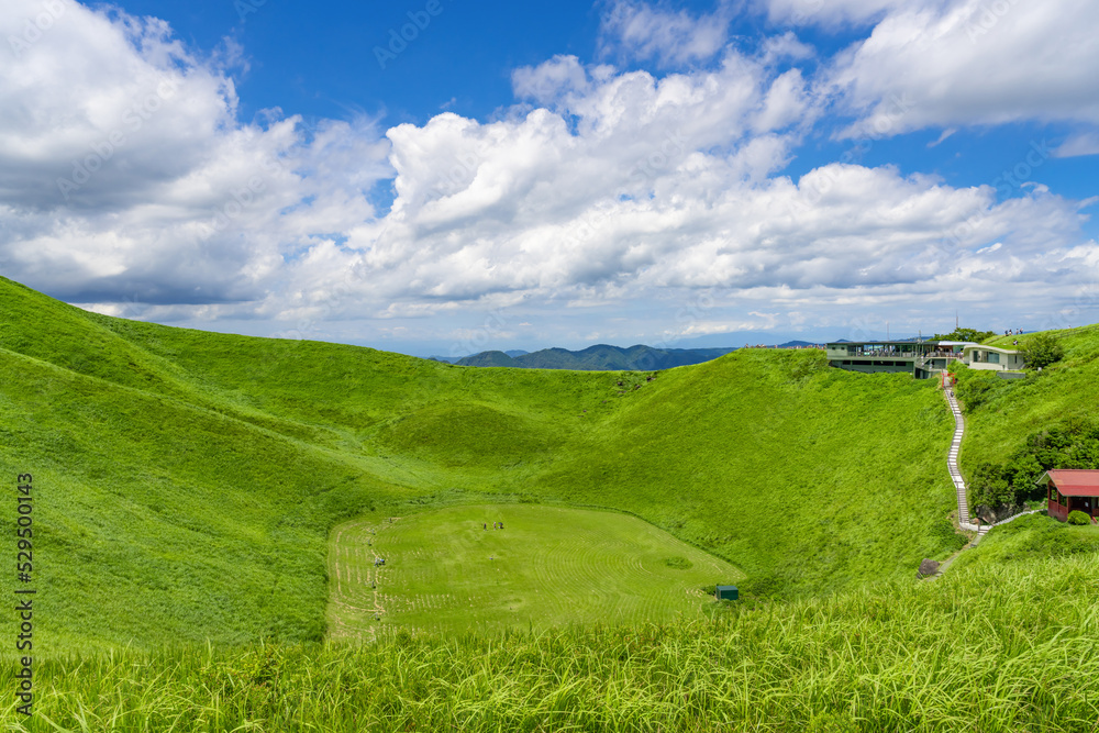 静岡県伊東市 夏の大室山 静岡県伊東市 夏の大室山