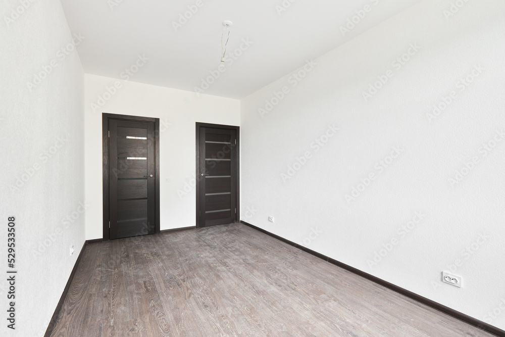 Empty white room without decoration and renovation