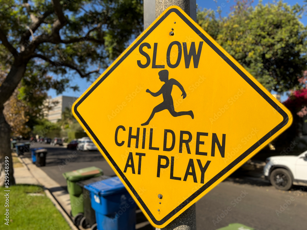 Yellow children at play sign