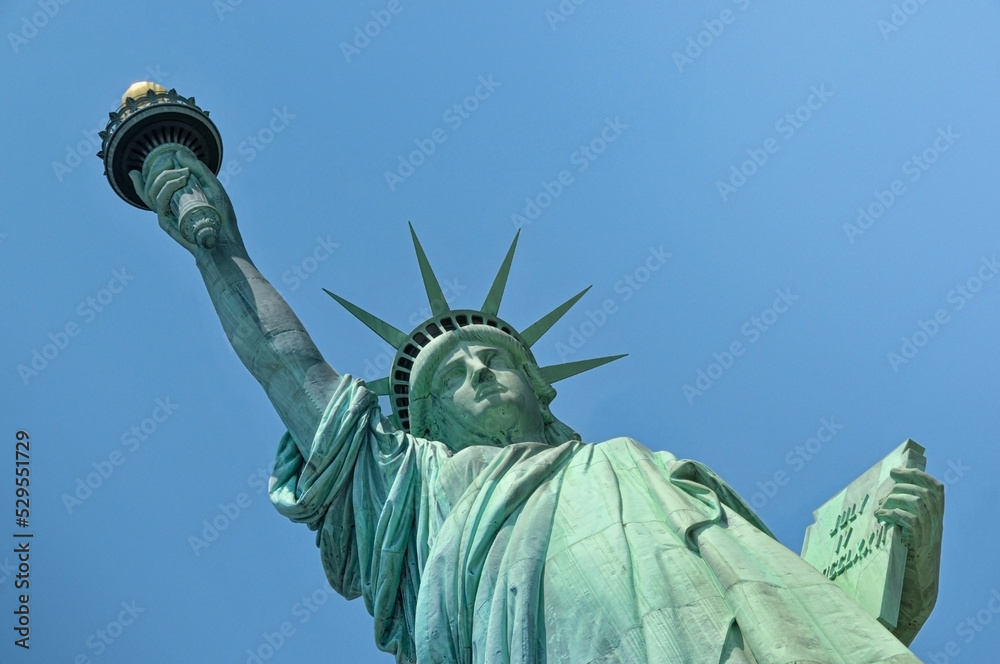 Fototapeta premium Statue of Liberty with blue sky