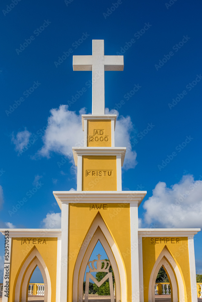 Seru Largu Kristu Ayera Awe Semper Yellow and White Cross Seru Largu Kristu Ayera Awe Semper Yellow and White Cross