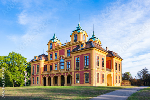 Obraz na płótnie Beliebtes Wochenendausflugsziel Schloss Favorite in Ludwigsburg, Baden-Württemberg w salonie