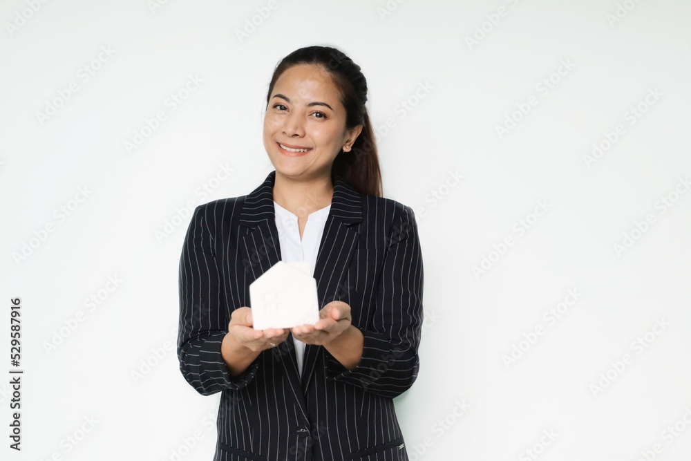 woman holding a blank card woman holding a blank card