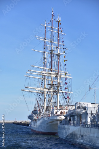 Gdynia, atrakcje turystyczne, statek, okręt, zwiedzanie