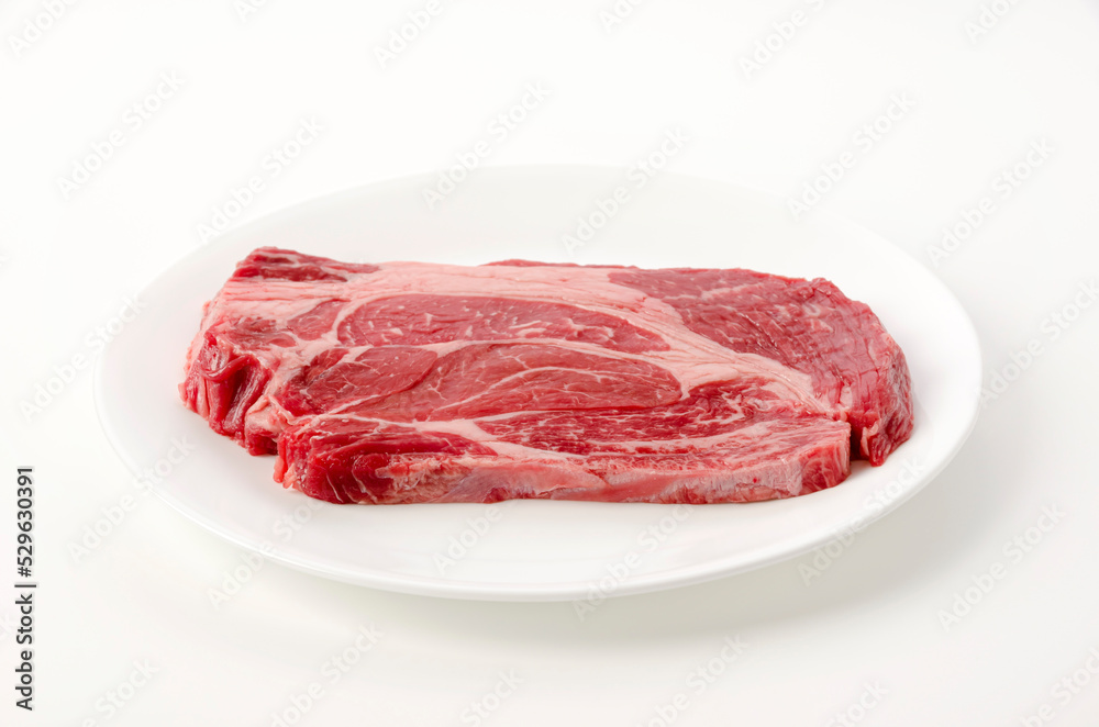 牛肩ロースステーキ 生肉