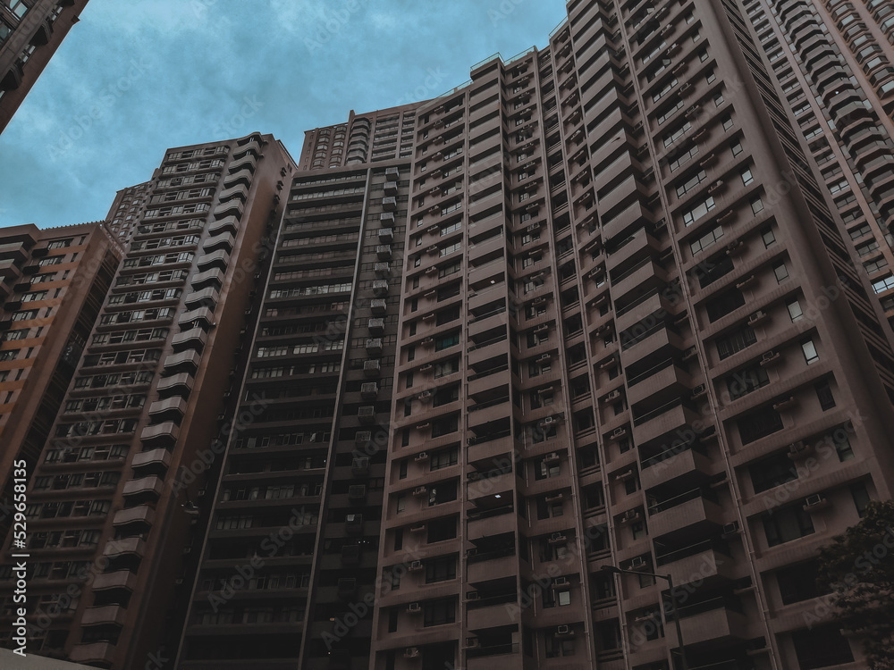 Obraz premium Low angle view of buildings in city against sky
