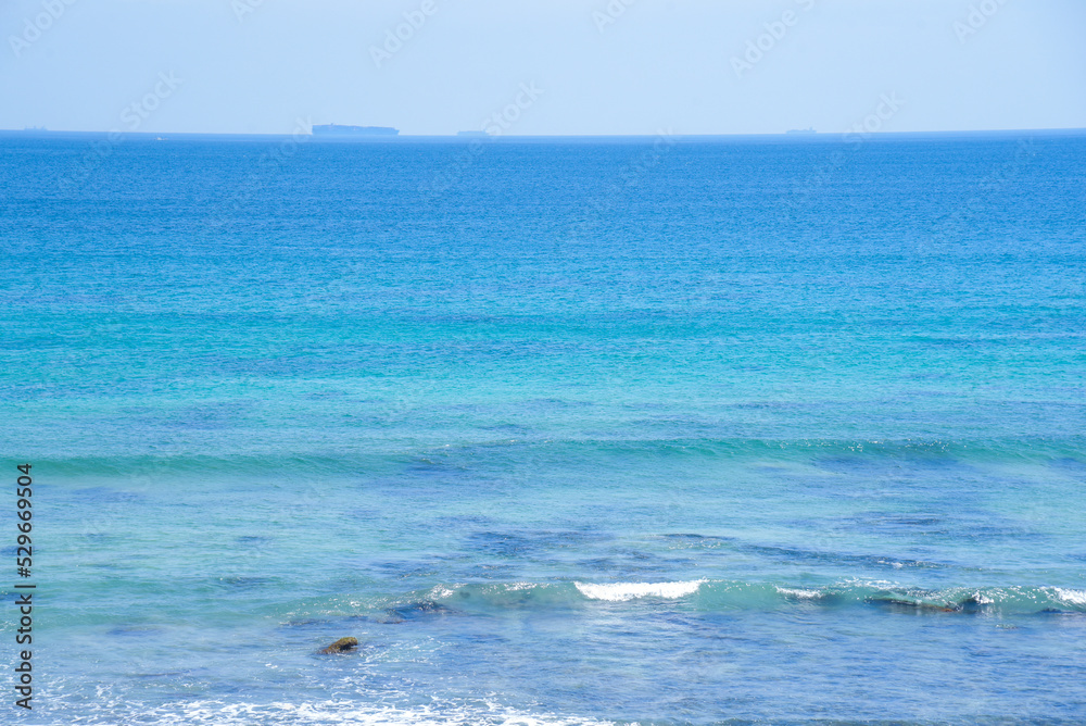 Obraz premium 白い砂浜と青い海