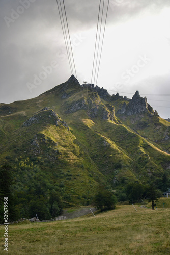 chair lift lines in the mountains