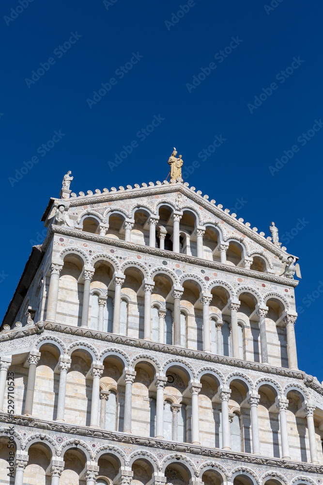 church exterior column Pise Toscane Italia