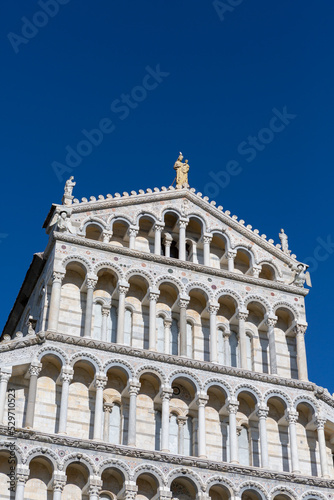 church exterior column Pise Toscane Italia