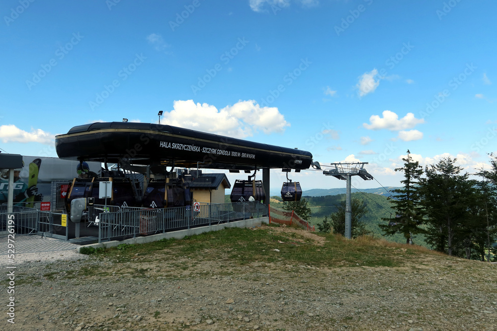Ski lift, gondola lift to Skrzyczenska Hall and Skrzyczne peak. Gondola