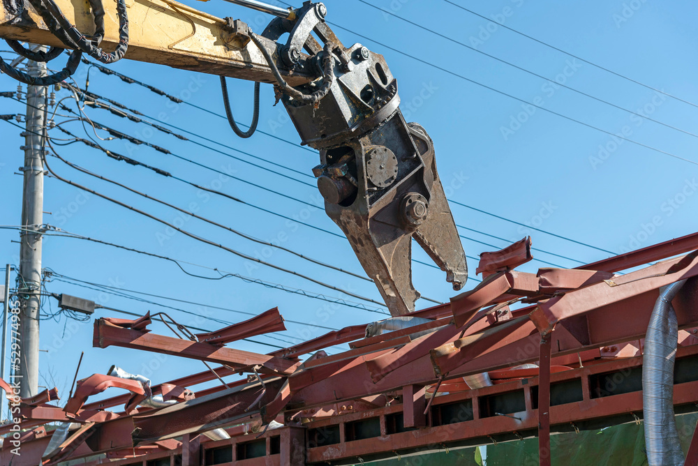 Demolition machines for dismantling steel-framed buildings, construction industry Demolition machines for dismantling steel-framed buildings, construction industry