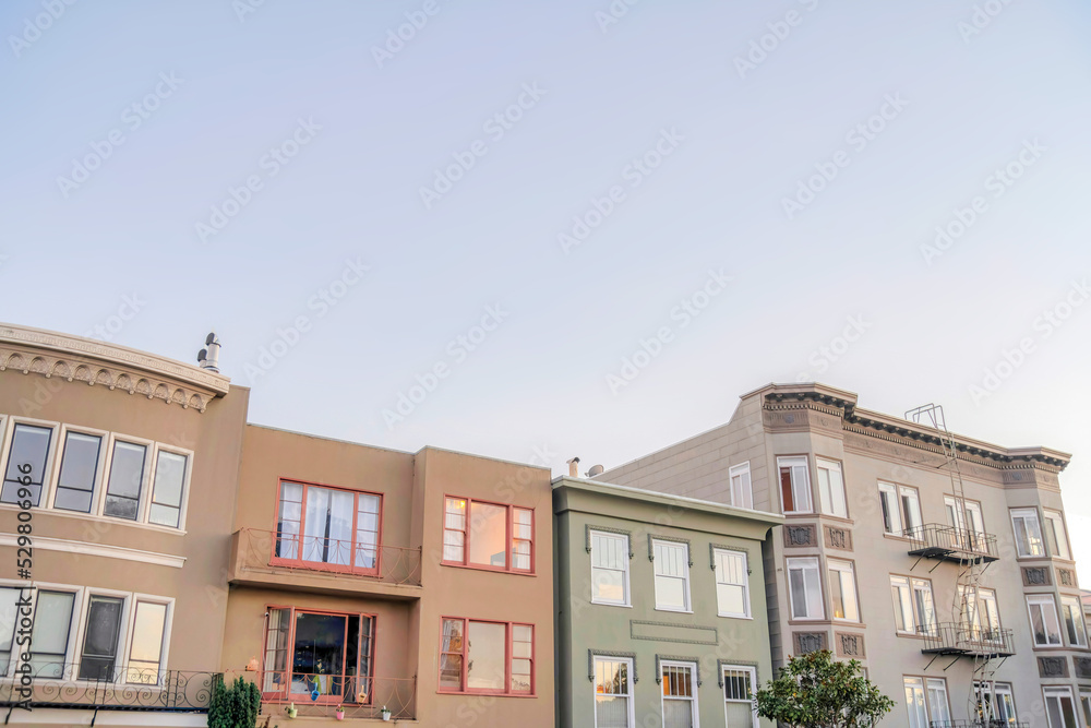 Row of townhouses and apartment building with victorian style exterior at San Francisco, California