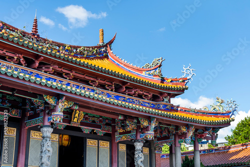 Old building view of the Confucius Temple in Taipei, Taiwan. This is a historical heritage with a Chinese-style building that is over several hundred years old. © BINGJHEN