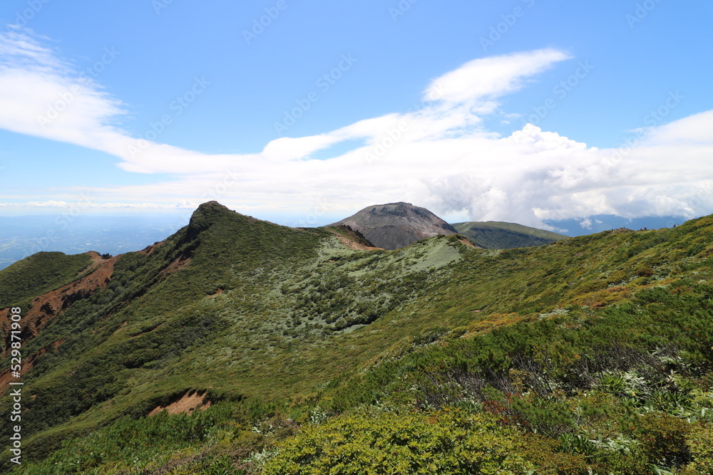 Obraz premium 2022年9月の栃木県の茶臼岳の登山