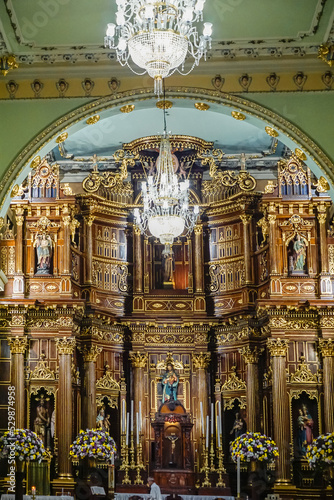 interior of the cathedral Greco-Roman style