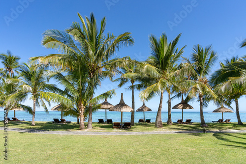 Tropical beach on Mauritius island © eyetronic