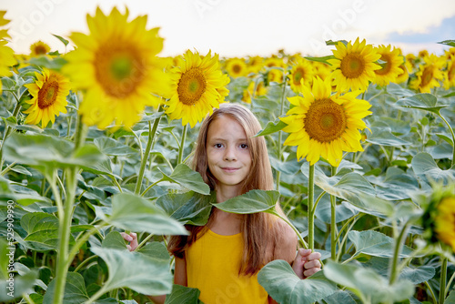 girl in sunflowers