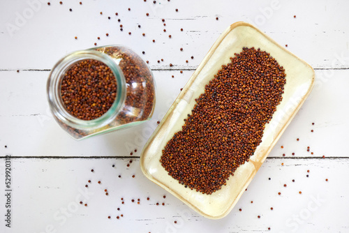 Fototapeta Naklejka Na Ścianę i Meble -  quinoa roja