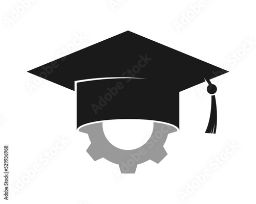 Graduation hat with gear shape