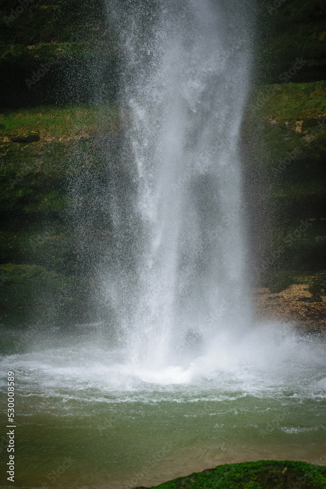 Cascade Cascade