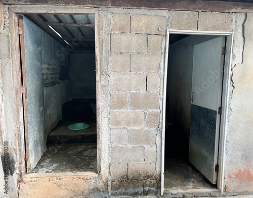 Wallpaper Mural old door Torontodigital.ca