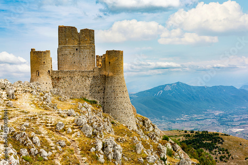 Canvas Print The Castle of Rocca Calascio, mountain top fortress or rocca  in the Province of L'Aquila, Abruzzo, central Italy, Europe