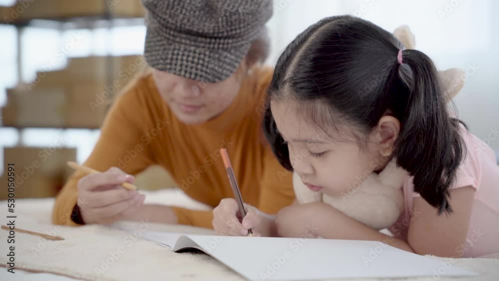 Sibling drawing book together on bed, elder sister and adorable little girl enjoying hobby pastime alone without parents in bedroom. Nanny teaching children draw in holiday, using colorful pencils
Sibling drawing book together on bed, elder sister and adorable little girl enjoying hobby pastime alone without parents in bedroom. Nanny teaching children draw in holiday, using colorful pencils