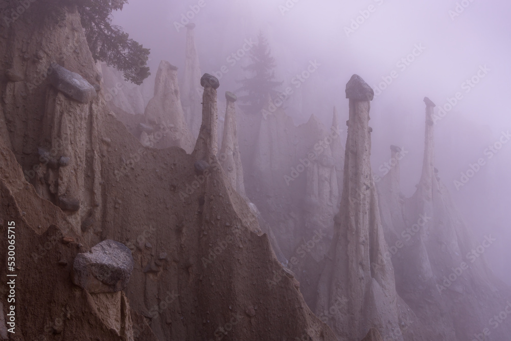 Earth pyramids of Platten (Erdpyramiden Piramidi di Plata) near