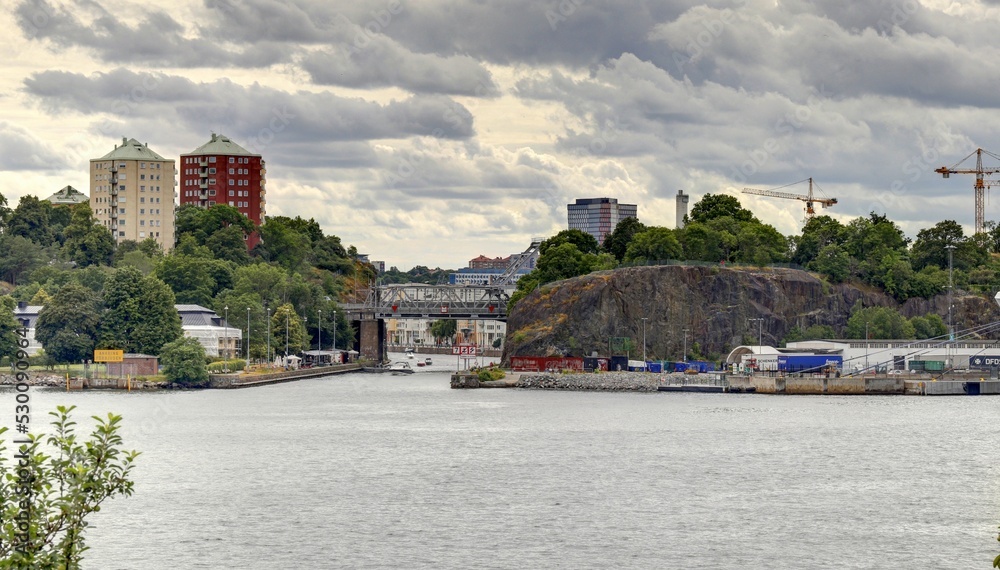 Obraz premium navigation dans le port de Stockholm en Suède