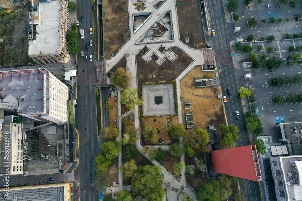 Vista aérea de la Macroplaza en Monterrey, Nuevo León, México.