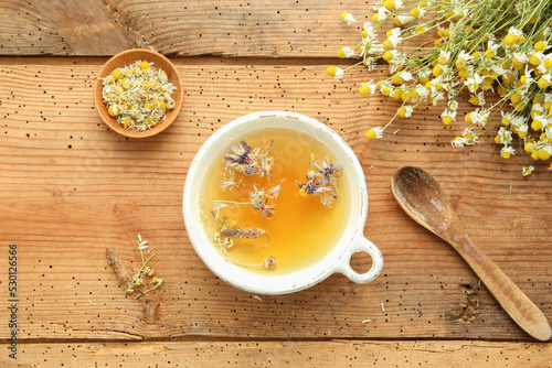 Kamillentee Tee Heilpflanze selber machen 