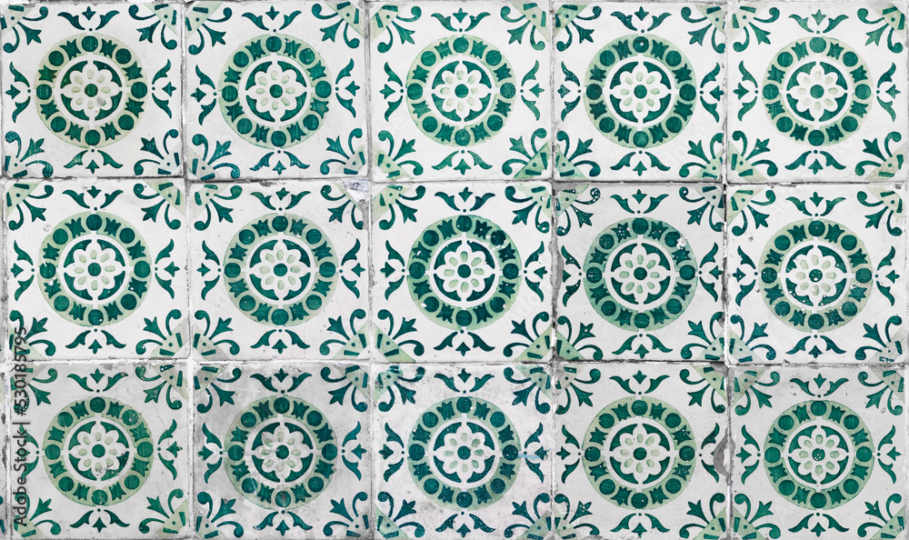 Classic mosaic of green and white tiles with Arab inspiration 