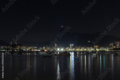 Botafogo de noche desde Mureta da Urca - Rio de Janiero, Brasil