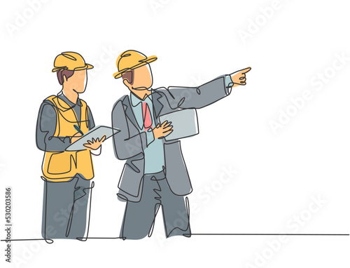 Single continuous line drawing of young architect and house builder discussing residence blueprint with consultant. Home construction planning concept. One line draw graphic design vector illustration