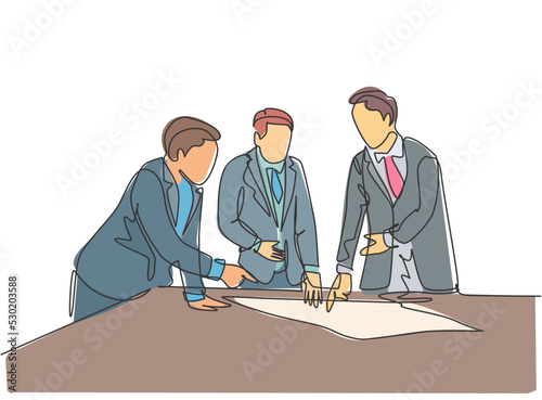 Single continuous line drawing of young workers talking seriously about company policy around the table. Office employee life discussion concept. One line draw design graphic vector illustration