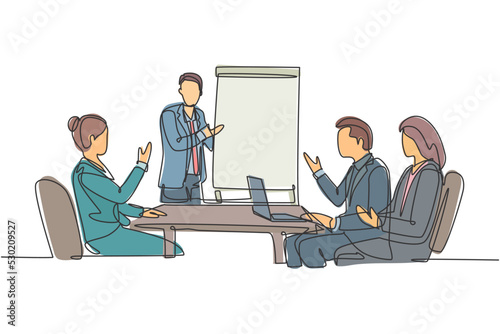 Single continuous line drawing of young happy business instructor teaching interpersonal skill to the attendees during presentation. Business training concept one line draw design vector illustration