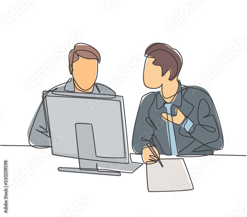 Single continuous line drawing of two young happy business owner discussing product innovation with partner. Brainstorming during business meeting concept one line draw design vector illustration