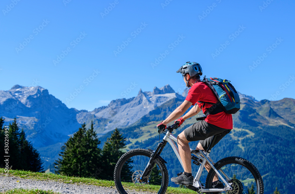 Mountainbiken in den Bergen des Montafons