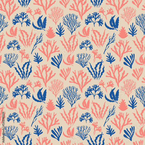 Seamless pattern with marine plants, leaves and seaweed. Hand drawn marine flora. Vector illustration. Surface design.