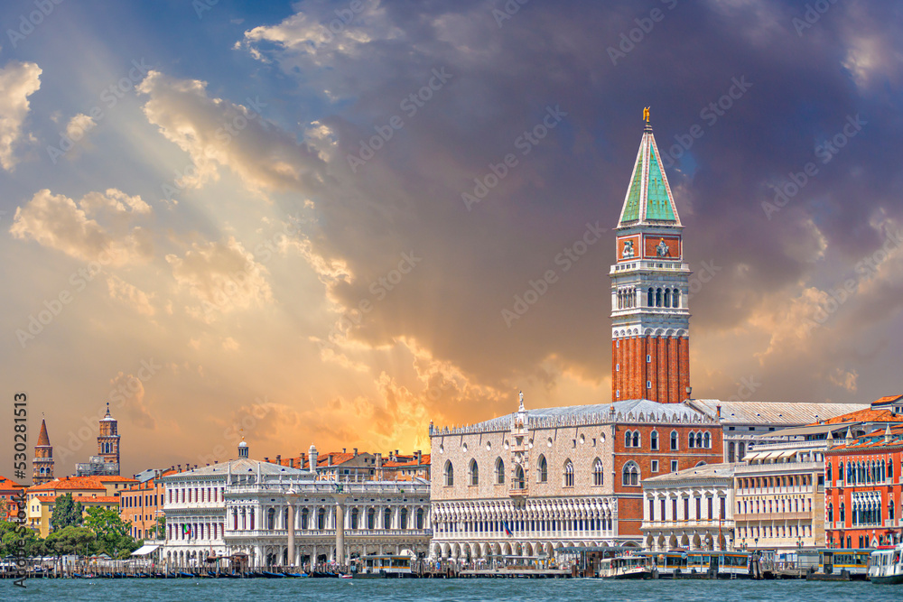 view to skyline of Venice with campanile and the doges palace - obrazy, fototapety, plakaty 