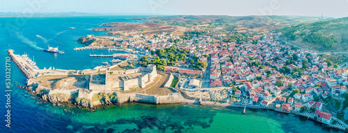 To look at Bozcaada with cubes.
