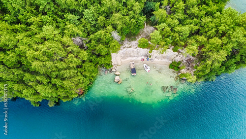 Φωτογραφία beautiful scenic views at lake jocassee south carolina