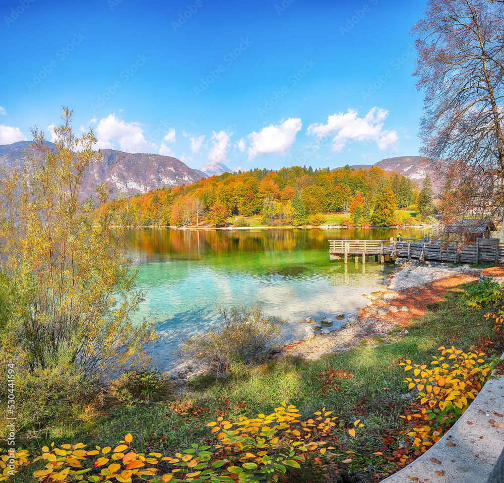 Naklejka premium Fabulous view of Bohinj Lake at autumn time