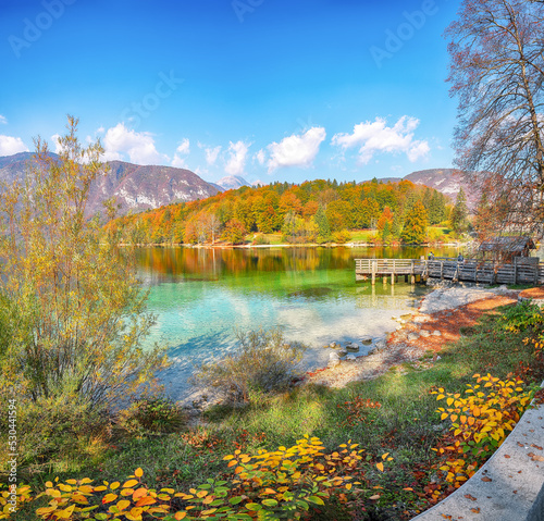 Fototapeta Naklejka Na Ścianę i Meble -  Fabulous  view  of  Bohinj Lake at autumn time
