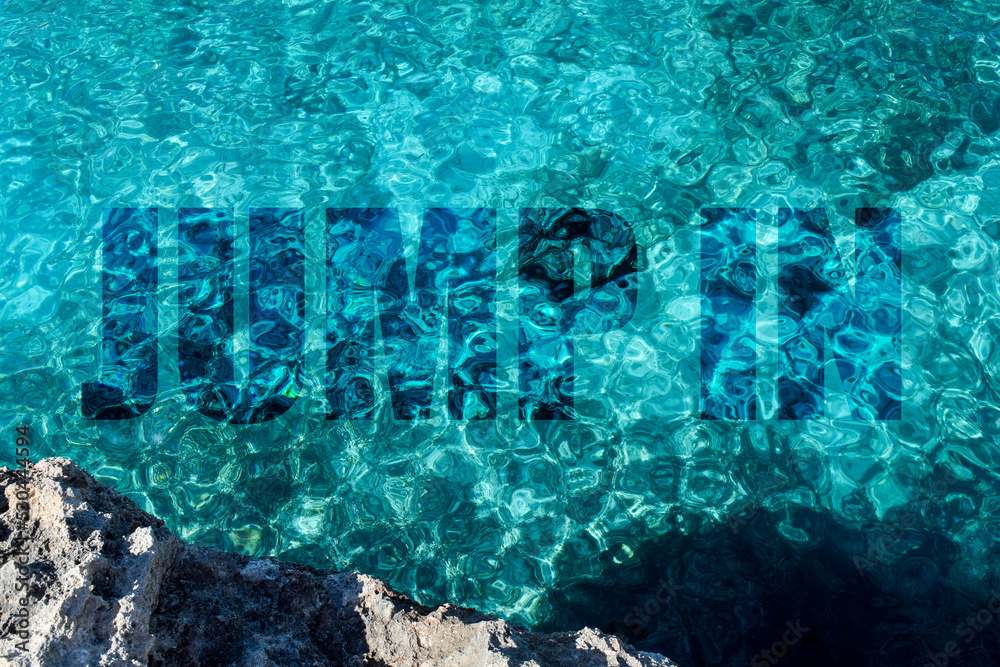 Obraz premium Motivational message in clear sea water